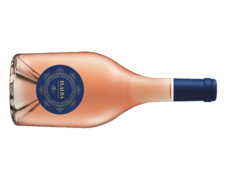 El vino rosado encaja de forma natural en esta celebración: color, aromas, temperatura, versatilidad. Eleva la experiencia: rosa, libro y una copa de rosado.